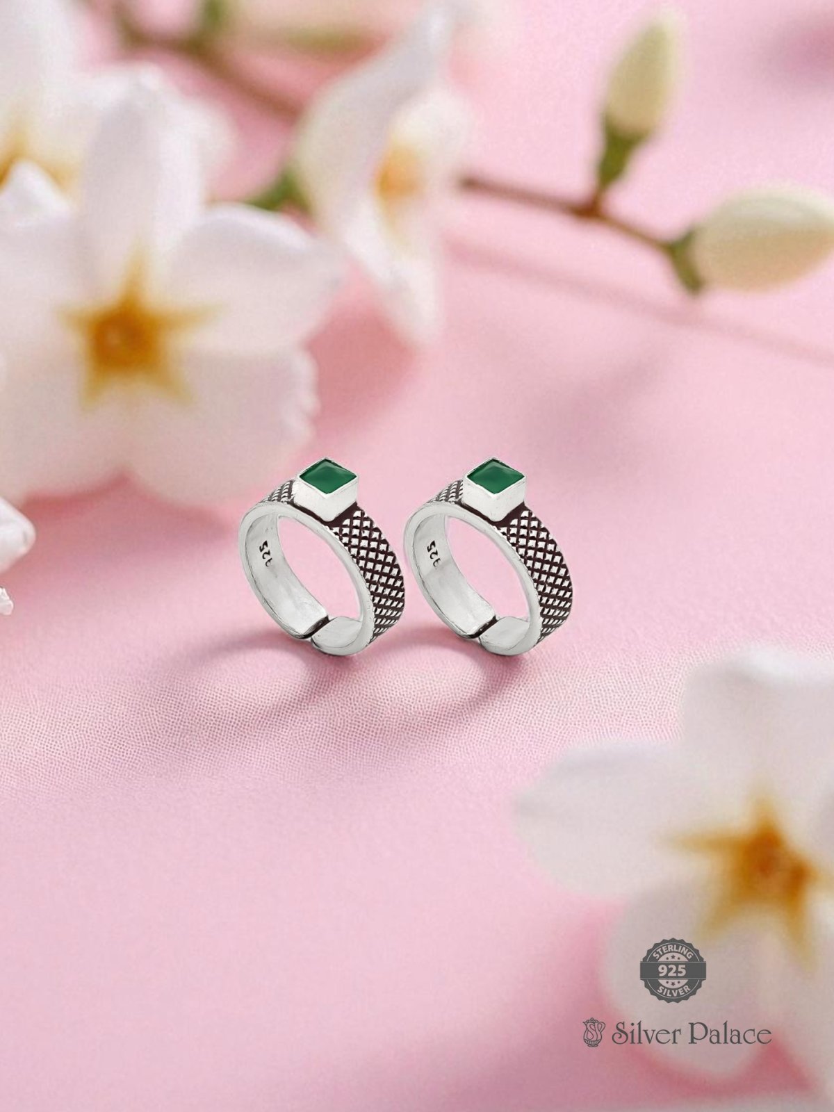 925 OXIDISED SILVER GREEN STONE TOE RING FOR LADIES NEETH COLLECTION 