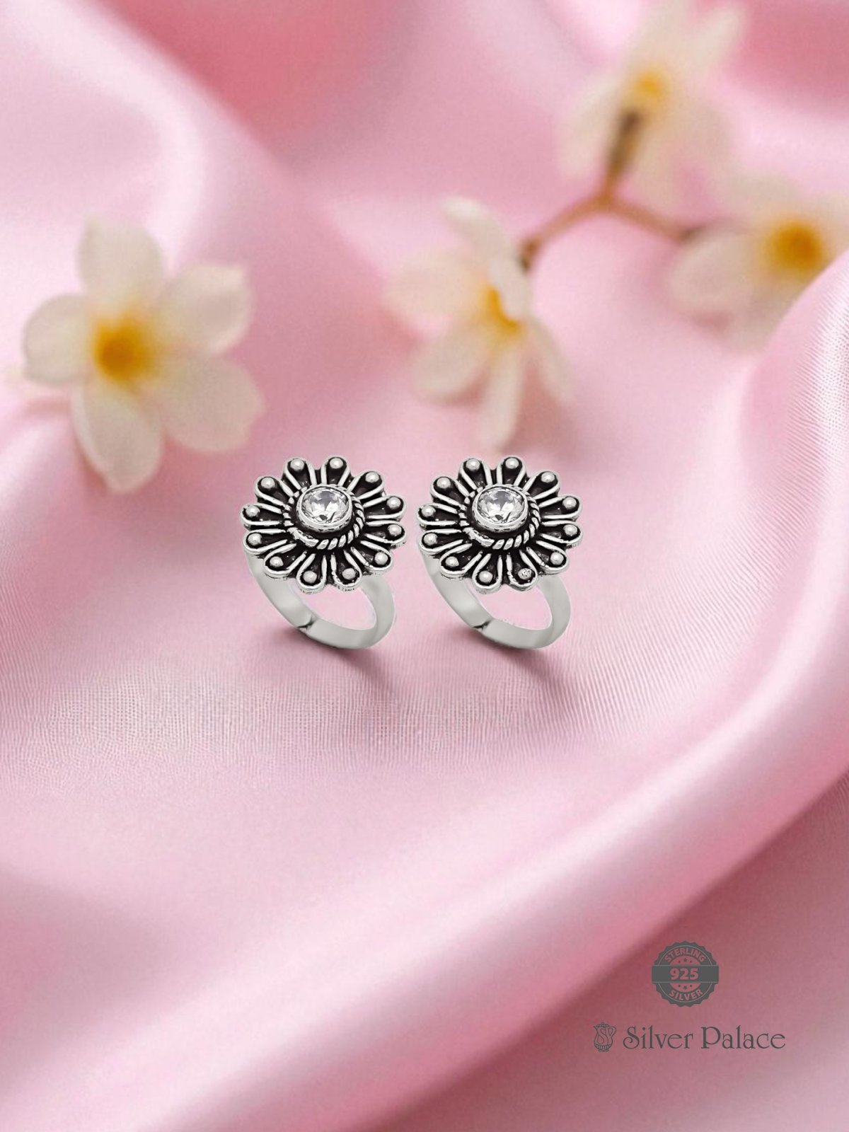 925 OXIDISED SILVER FLORAL DESIGN WITH WHITE STONE TOE RING FOR WOMEN NEETH COLLECTION 