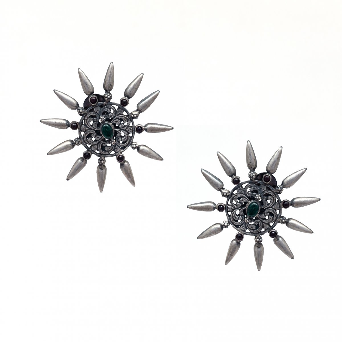 LIGHTWEIGHT BLACK COLOR SILVER OXIDISED EARRING FOR WOMEN