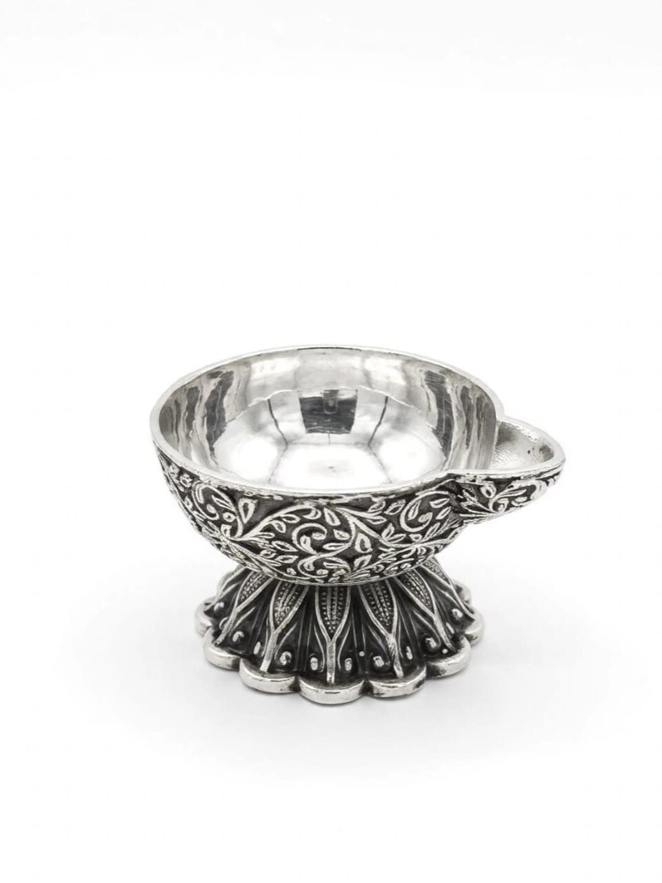 92.5 Silver Diya/lamp