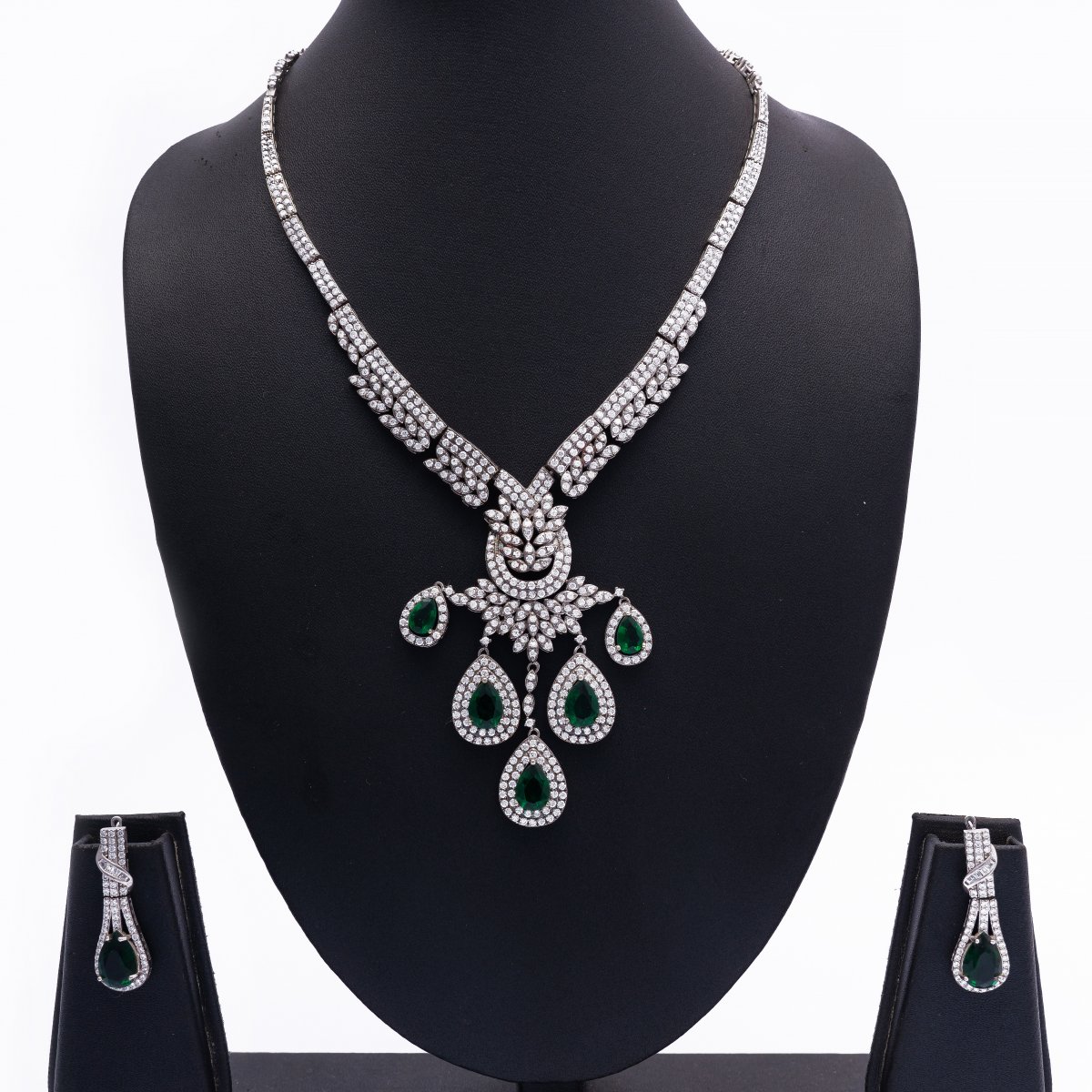Luna & Rose | Saint Pendant Necklaces - Luna & Rose Jewellery