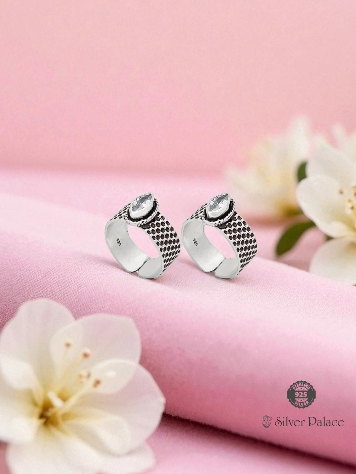 925 OXIDISED SILVER WHITE STONE TOE RING FOR WOMEN NEETH COLLECTION 